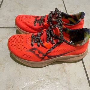 Women’s Saucony Endorphins Pro 2 running shoes. Size 6.5.